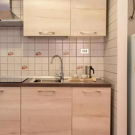 Apartamento Glorious Le Pavoncelle One Bedroom Sleeps Four Num1453 *