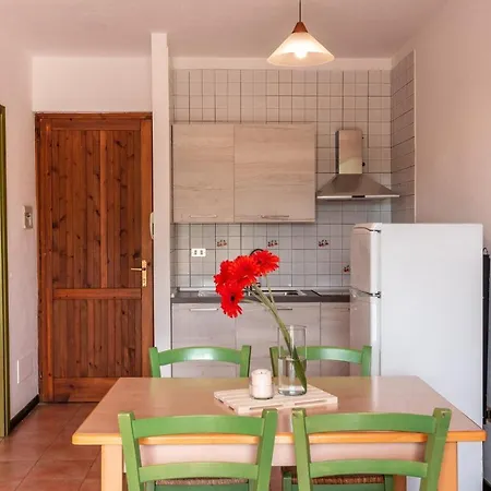 Glorious Le Pavoncelle One Bedroom Sleeps Four Num1453 Apartment *