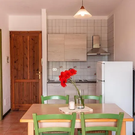 Glorious Le Pavoncelle One Bedroom Sleeps Four Child Num1453 Appartement *