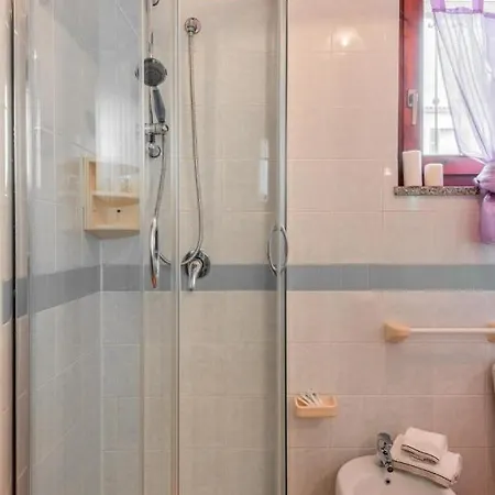 Glorious Le Pavoncelle One Bedroom Sleeps Four Child Num1453 * Santa Teresa Gallura