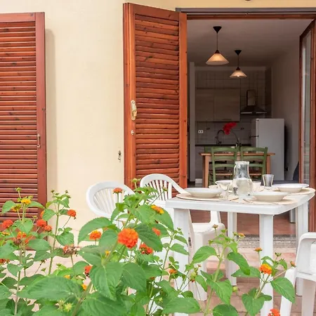 Apartment Glorious Le Pavoncelle One Bedroom Sleeps Four Num1453