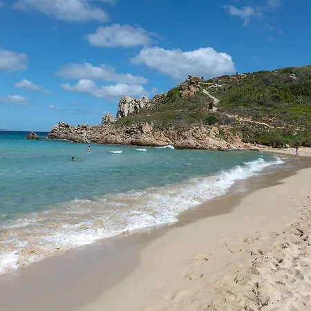 Glorious Le Pavoncelle One Bedroom Sleeps Four Num1453 Santa Teresa Gallura