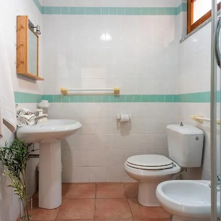 Glorious Le Pavoncelle One Bedroom Sleeps Four Child Num1453 Appartement Santa Teresa Gallura