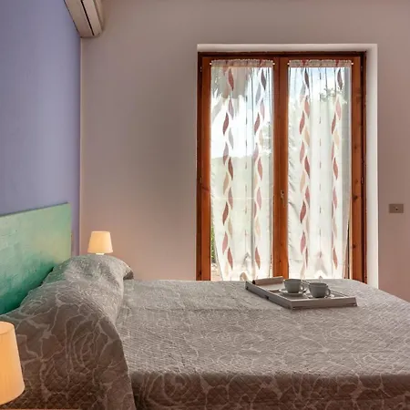 Apartment Glorious Le Pavoncelle One Bedroom Sleeps Four Num1453 *